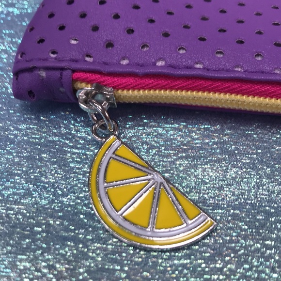 6/$15 Ipsy Cosmetic Bag - June 2022 Show Your Colors Purple Mesh w/ Lemon Charm - Picture 3 of 4